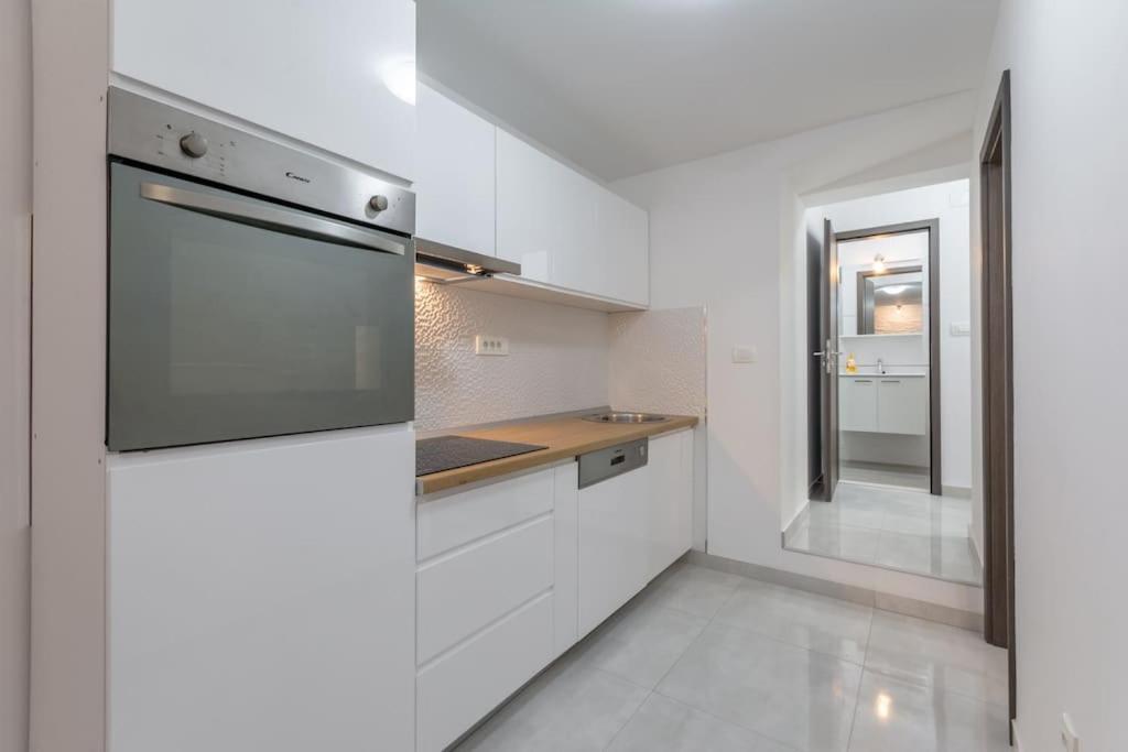 Apartment 3M - One Bedroom Apartment Split Eksteriør bilde